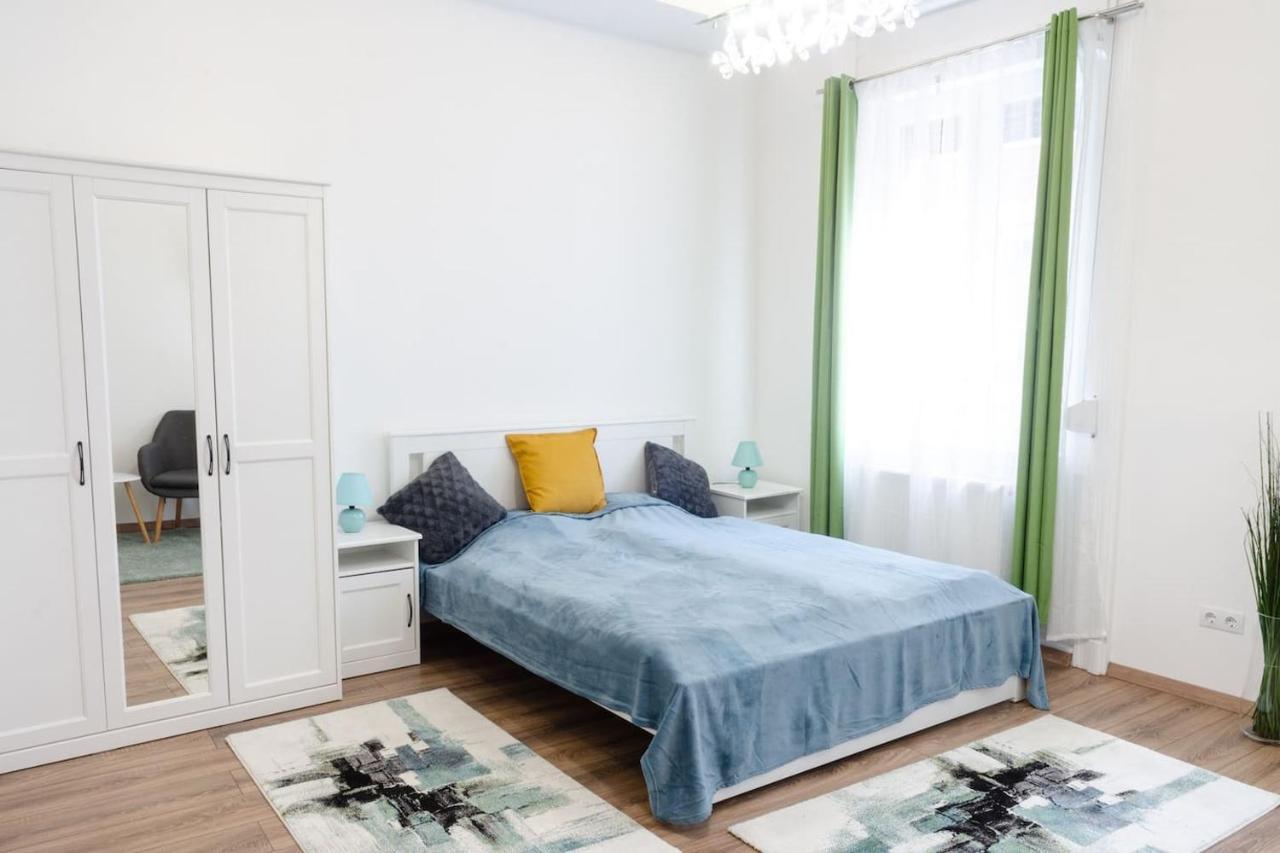 3 En Suit Bedroom Flat In The Main Centre For 6Ppl, 3Bdr,3Bthr,Ac Budapest Extérieur photo