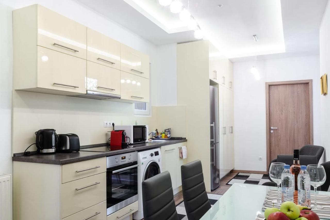 3 En Suit Bedroom Flat In The Main Centre For 6Ppl, 3Bdr,3Bthr,Ac Budapest Extérieur photo