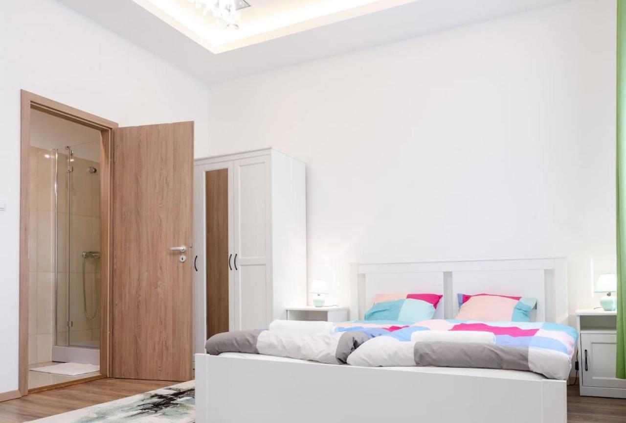 3 En Suit Bedroom Flat In The Main Centre For 6Ppl, 3Bdr,3Bthr,Ac Budapest Extérieur photo