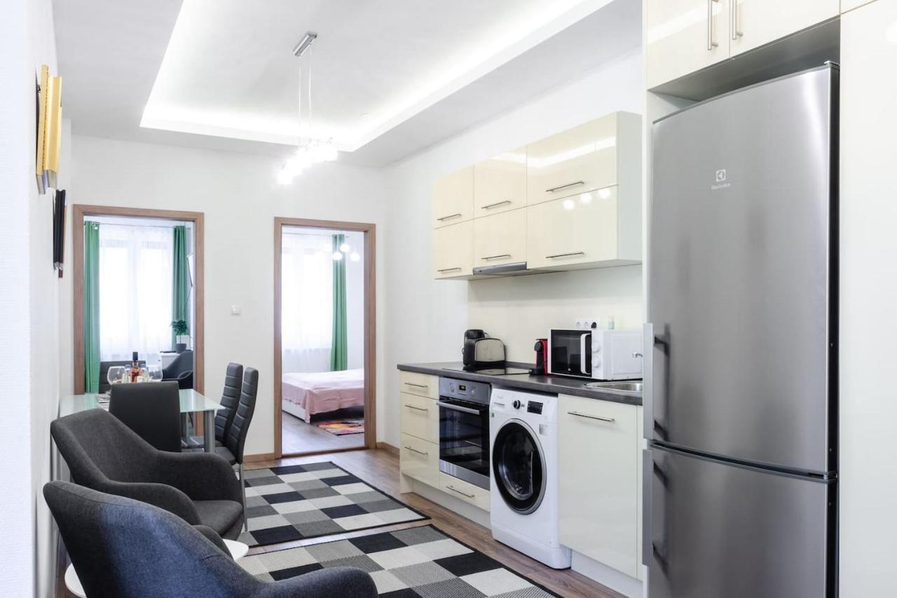 3 En Suit Bedroom Flat In The Main Centre For 6Ppl, 3Bdr,3Bthr,Ac Budapest Extérieur photo
